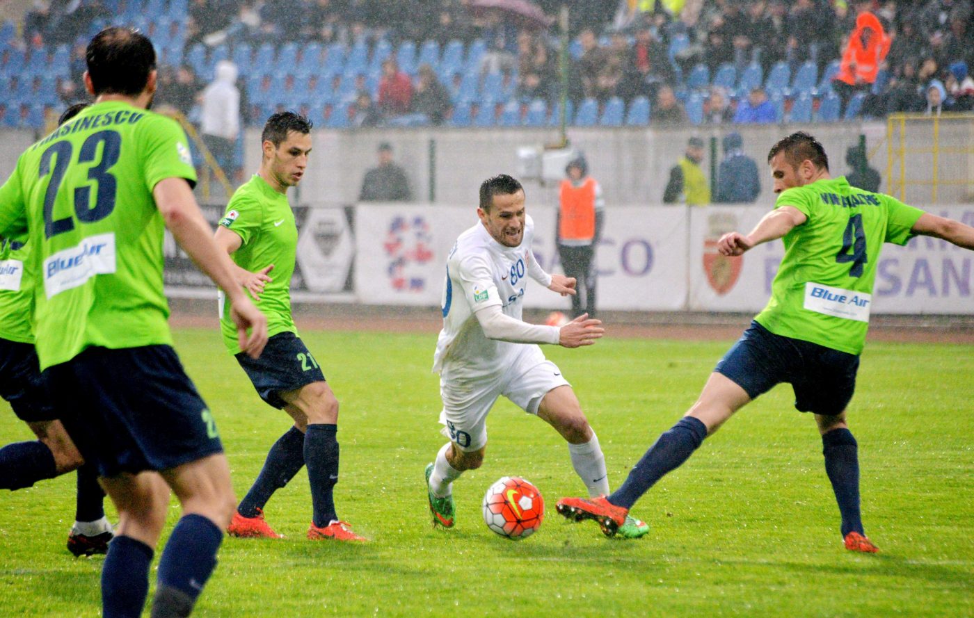 Un fost fotbalist, acum conducător în Liga 1, a recunoscut că a participat la meciuri „suspecte”: „Au fost jucători care au fost contactați!”