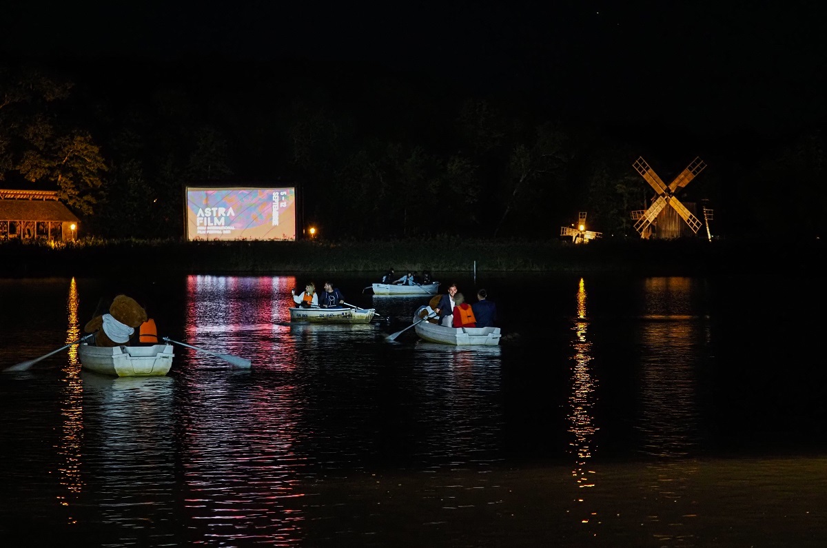Canotorii de aur și argint olimpic ai României au urmărit din bărci, la Astra Film Festival, documentarul despre jaful din pădurile României