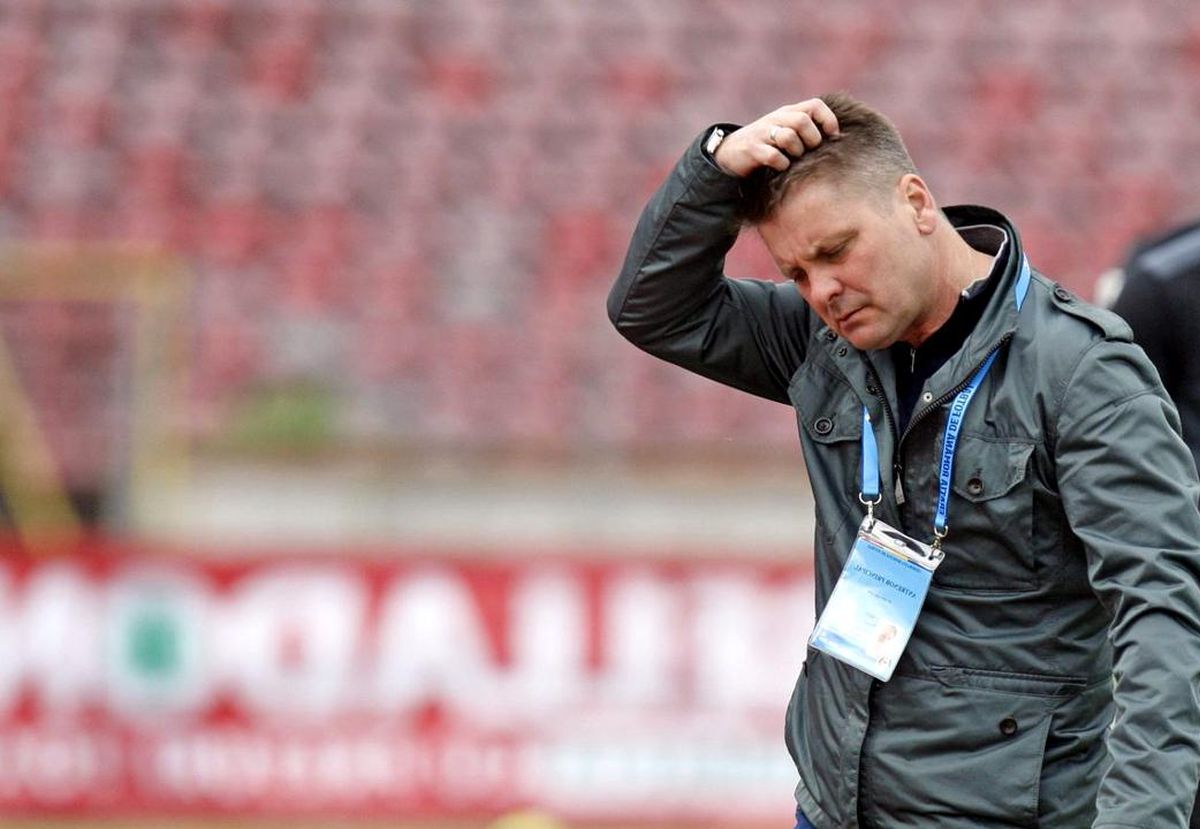 Dusan Uhrin așteaptă telefonul lui Iuliu Mureșan! Vrea să vină la Dinamo. Roș – albii au anunțat acum cine e interimar în locul lui Dario Bonetti: „Dacă mă sună, putem discuta” | EXCLUSIV