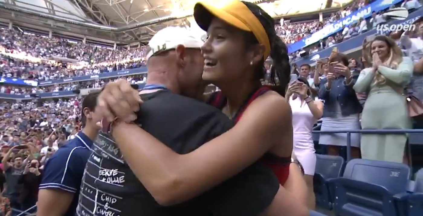 Emma Răducanu, bucurie de nedescris după ce a cucerit US Open 2021! La cine s-a dus „glonț” în tribune | VIDEO