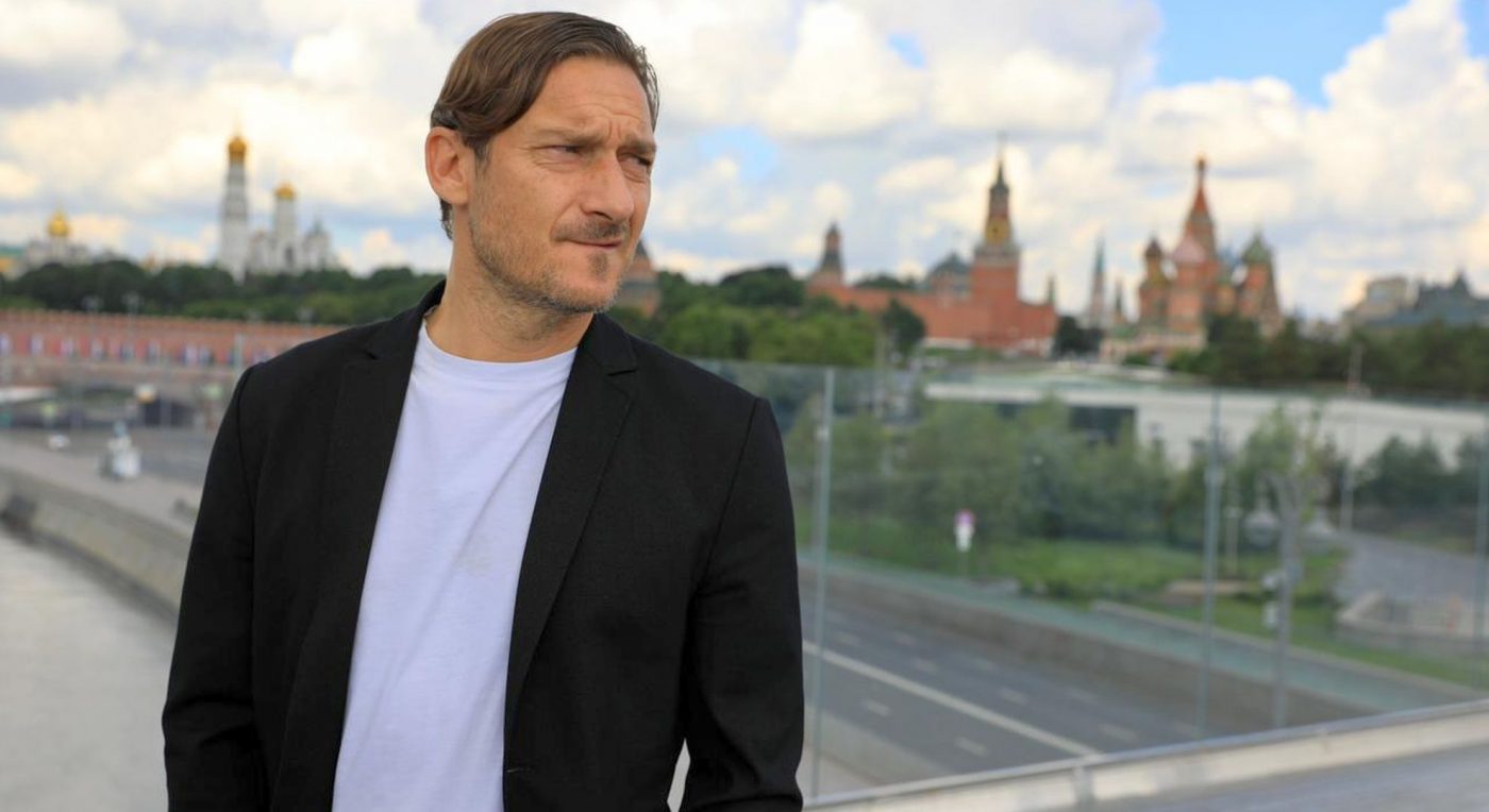 Unul dintre „zeii” fotbalului, fostul căpitan de legendă al Romei, Francesco Totti, a împlinit luni 45 de ani!