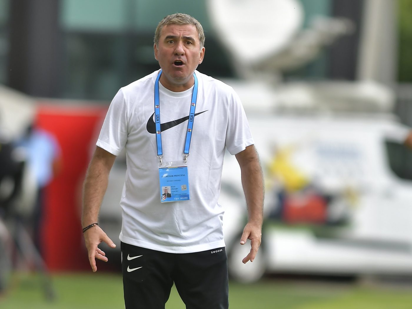 Reacție incredibilă a patronului Laszlo Dioszegi, după ce Gică Hagi a acuzat acordarea loviturii de la 11 metri pentru Sepsi. „Nu a fost în careu. Are dreptate!” | EXCLUSIV