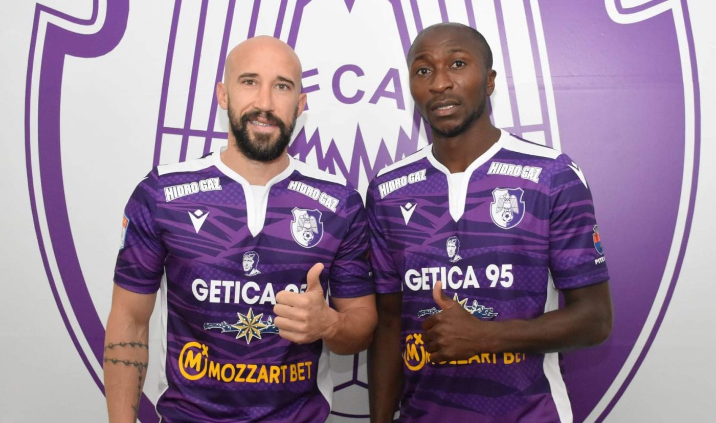 OFICIAL| Kehinde Fatai şi Iasmin Latovlevici au semnat cu FC Argeș Pitești
