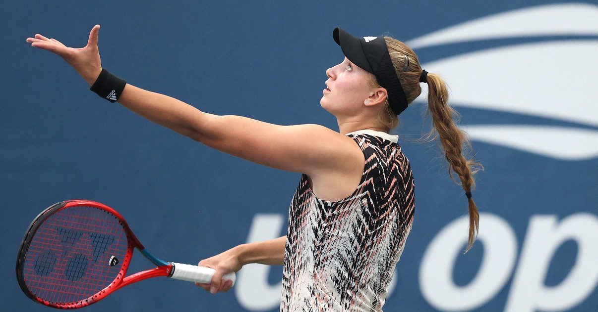 Cine este Elena Rybakina, adversara Simonei Halep din turul 3 la US Open. Și-a schimbat naționalitatea și a cucerit primul titlu WTA la București