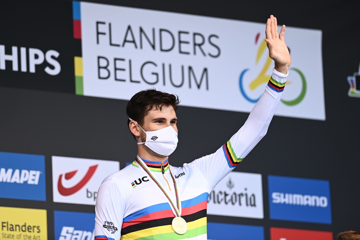 Filippo Ganna, din nou campion mondial la contratimp! Italianul a trecut cu greu de Wot Van Aert