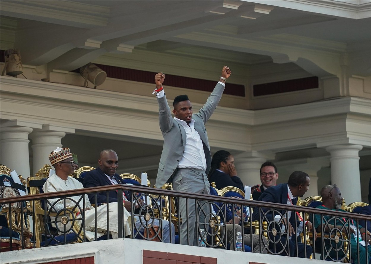 Camerunezul Samuel Eto’o calcă pe urmele lui Gică Popescu! S-a lăsat de fotbal și-l interesează doar munca la birou