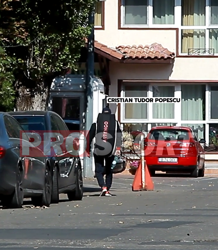 Cristian Tudor Popescu nu se dezminte! Are 65 de ani, însă rămâne plin de vitalitate. Cum a fost surprins celebrul jurnalist | EXCLUSIV FOTO+VIDEO
