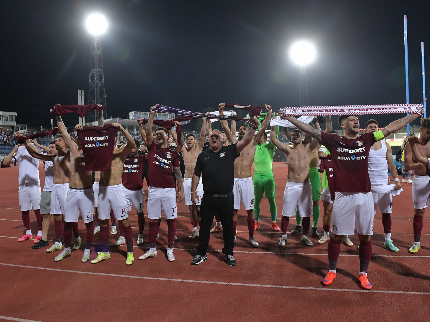 Un jucător legendar din Giulești, declarație surprinzătoare despre Rapid. „Există șanse de a te bate și la campionat!”