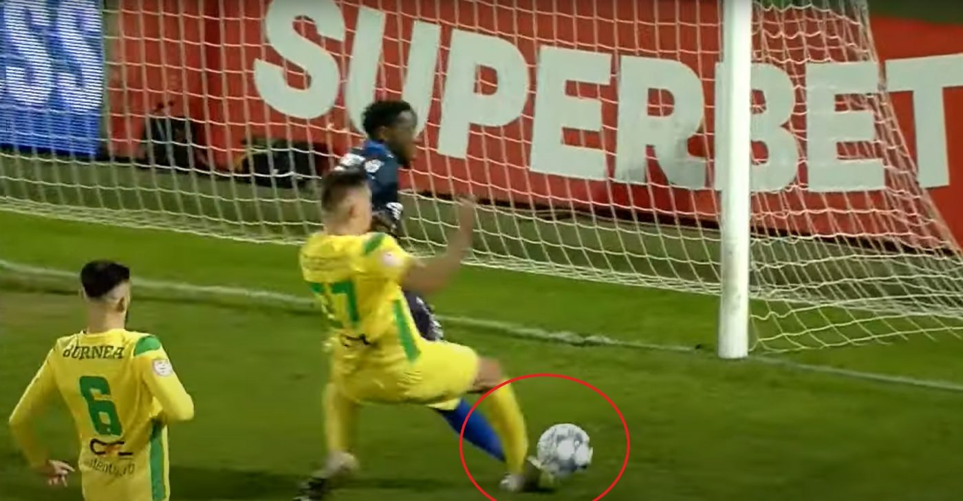 Amenințările celor de la Mioveni au avut efect? FC Botoșani a cerut două penalty-uri, în zadar. Marius Croitoru, schimb de replici cu suporterii gazdelor