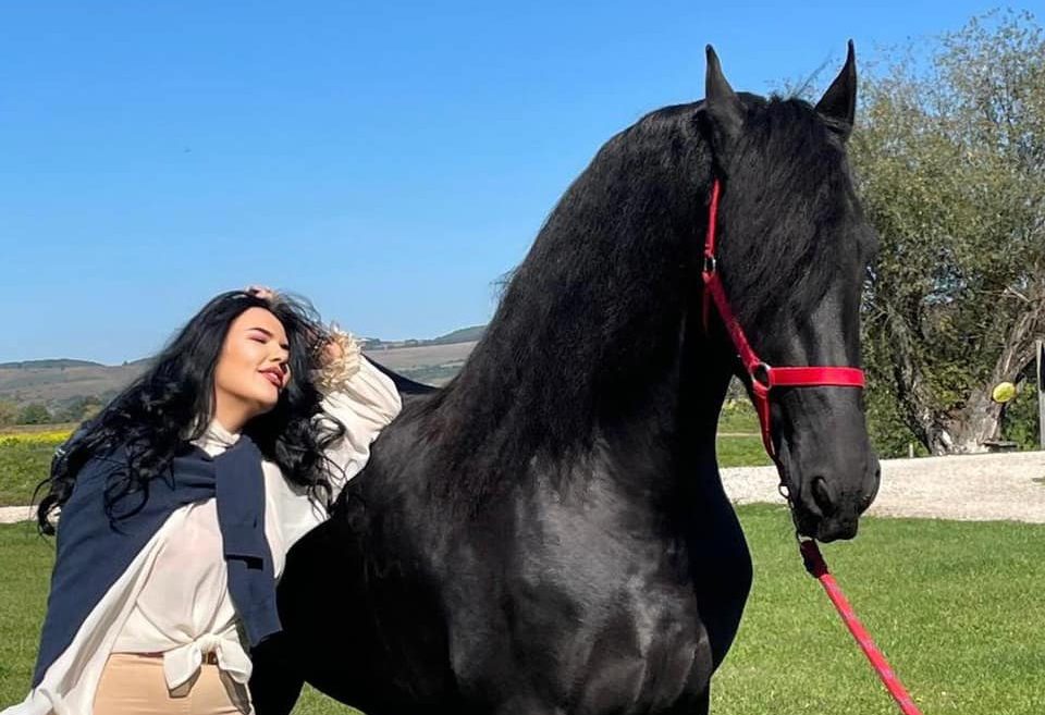 Soția lui Ilie Năstase a trăit momente de groază și acuză că cineva a vrut să îi facă rău! „A spus că e pregătit și pot urca. Mi-am văzut moartea cu ochii!”