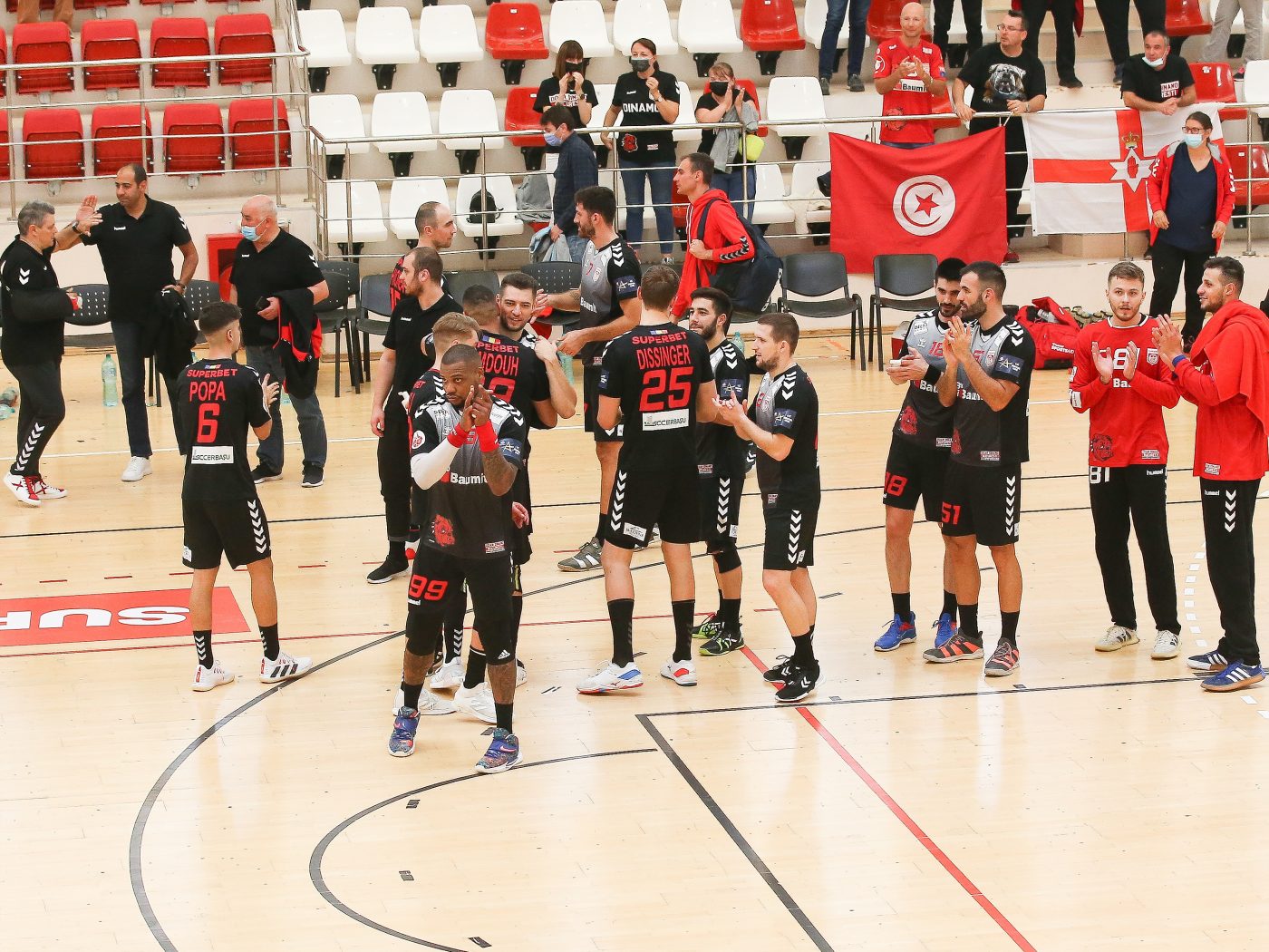 Dinamo – Veszprem 19-17, Live Video Online. „Dulăii” joacă formidabil în Liga Campionilor