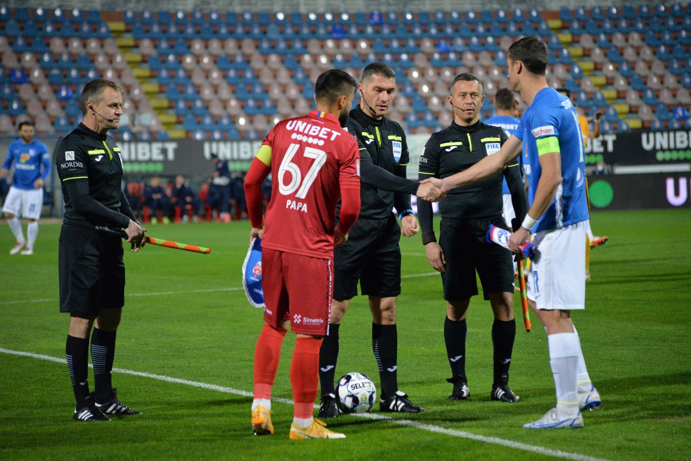FC Botoșani – Farul Constanța, de la ora 21:00, Live Video Online, în etapa a 4-a din Superliga | Denis Alibec, pe bancă! ECHIPELE DE START