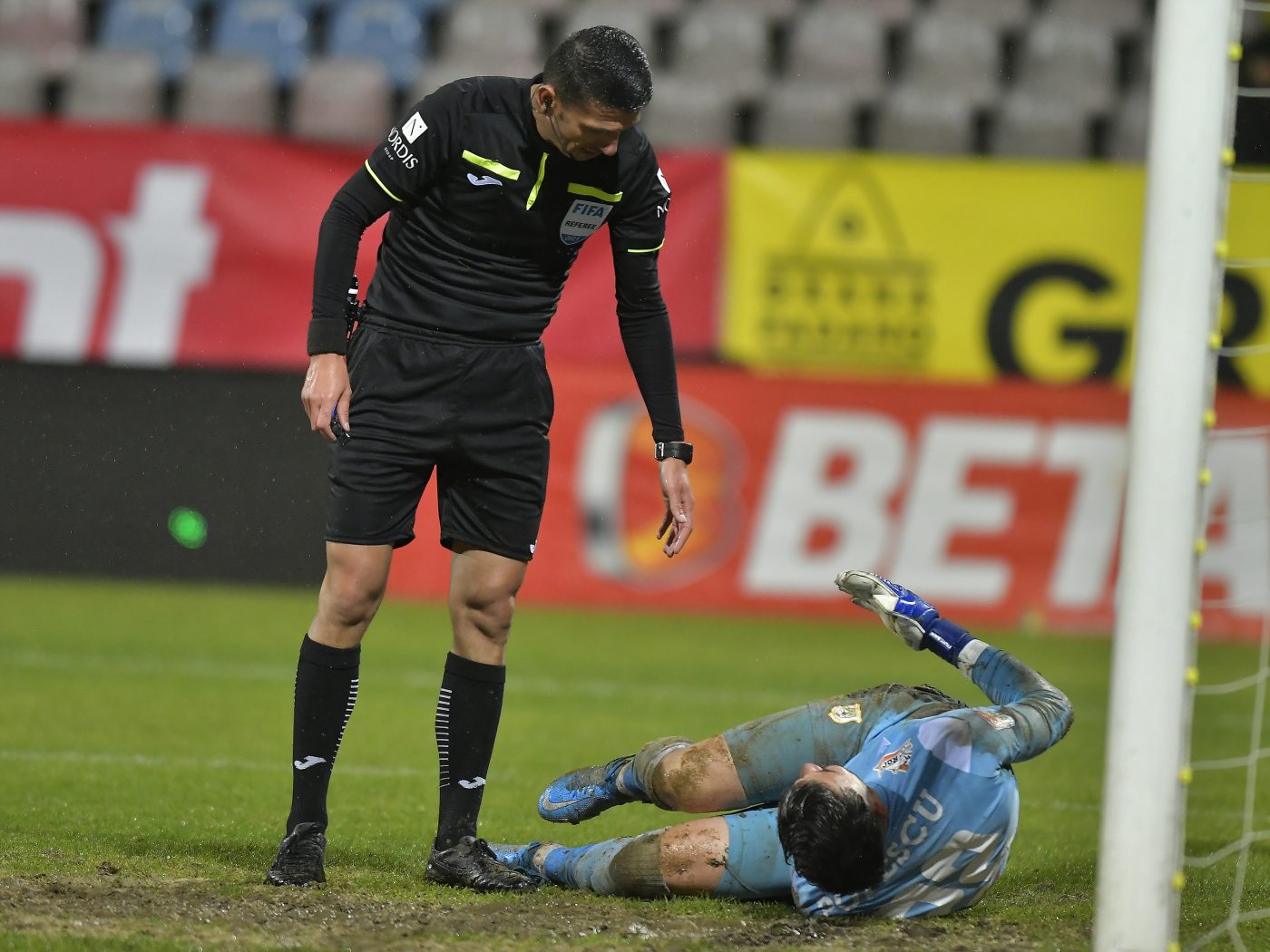 CS Mioveni amenință din nou cu retragerea, după eșecul cu FCSB: „Niște derbedei! Miercuri anunțăm dacă ieșim din campionat”