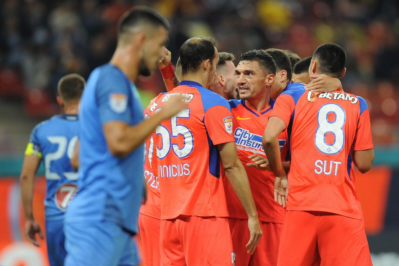 FCSB e atacată din toate părțile după ce meciul cu Farul a fost amânat. „Orice echipă poate să facă la fel ca să nu joace!”