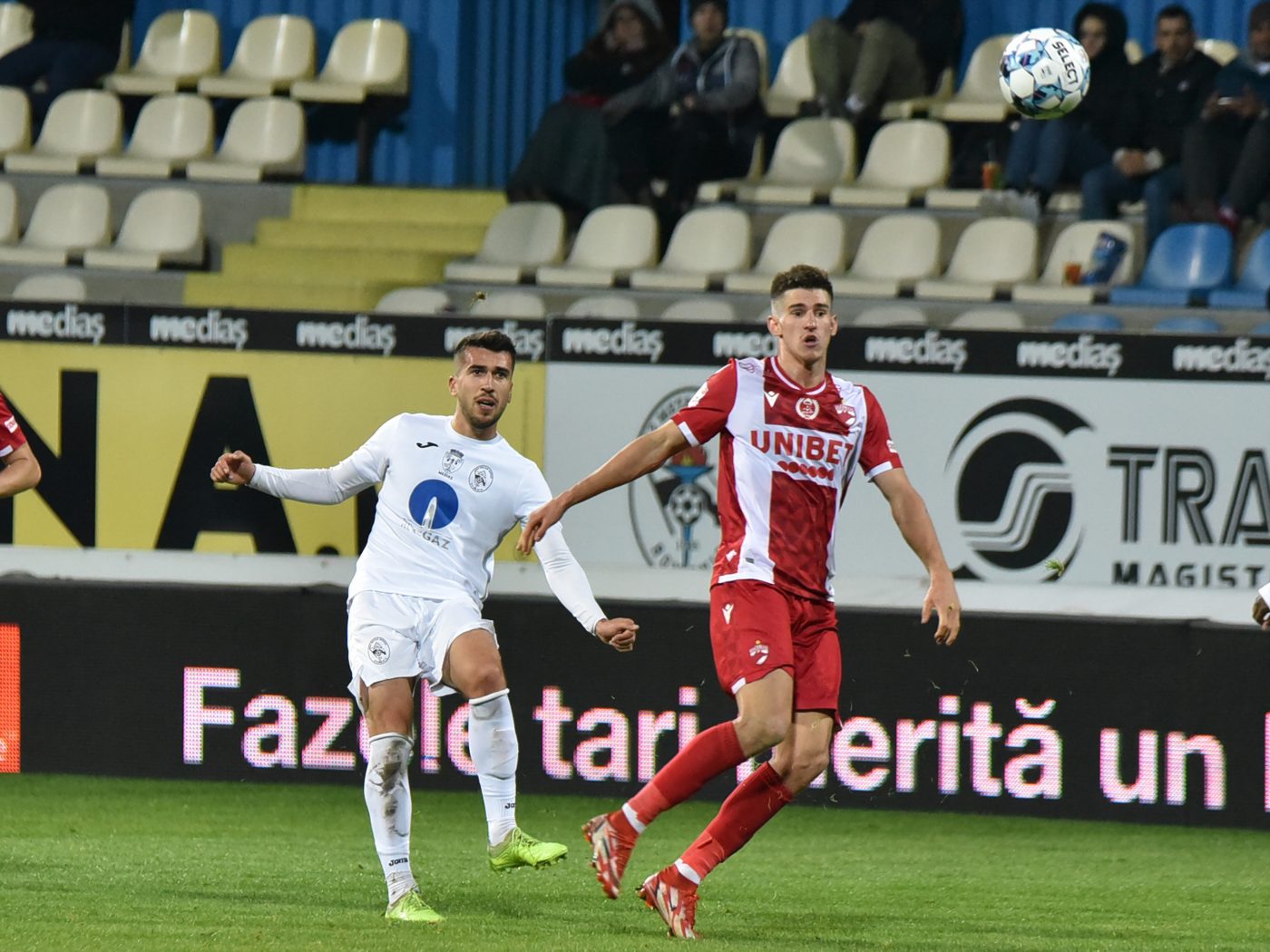 Gaz Metan – Dinamo, scor final 2-1! „Câinii”, răpuși de măiestria lui Ronaldo Deaconu. Se complică lucrurile în „Ștefan cel Mare”