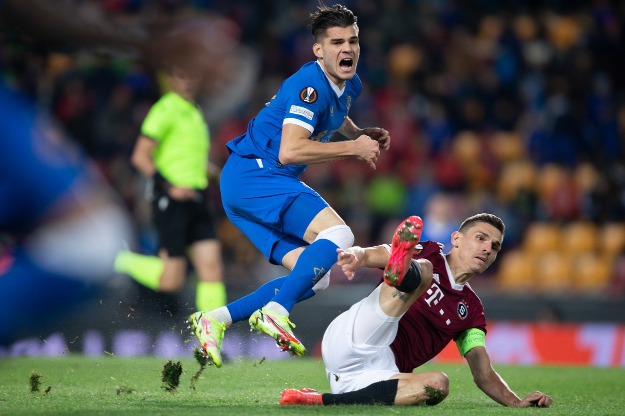 Ianis Hagi, super transfer la Newcastle United? Dan Petrescu este sigur: „Va face față!”