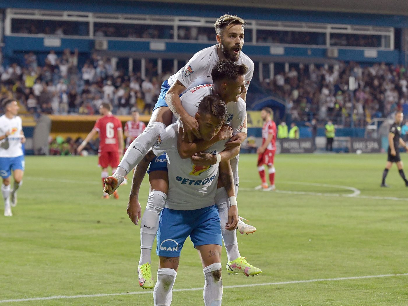 Liga 1: Se anunță meci tare la Ovidiu » Farul Constanța – Universitatea Craiova se pariază și la cote de 1.93 și 1.95!