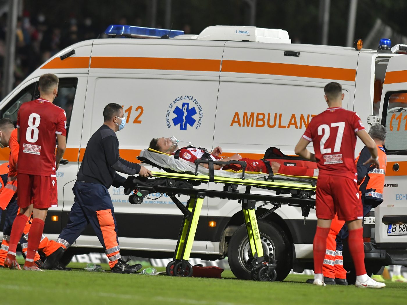 Noi detalii despre situația lui Alexandru Răuță. I s-a montat un Holter EKG după ce a leșinat pe teren + Ce decizie a luat mijlocașul
