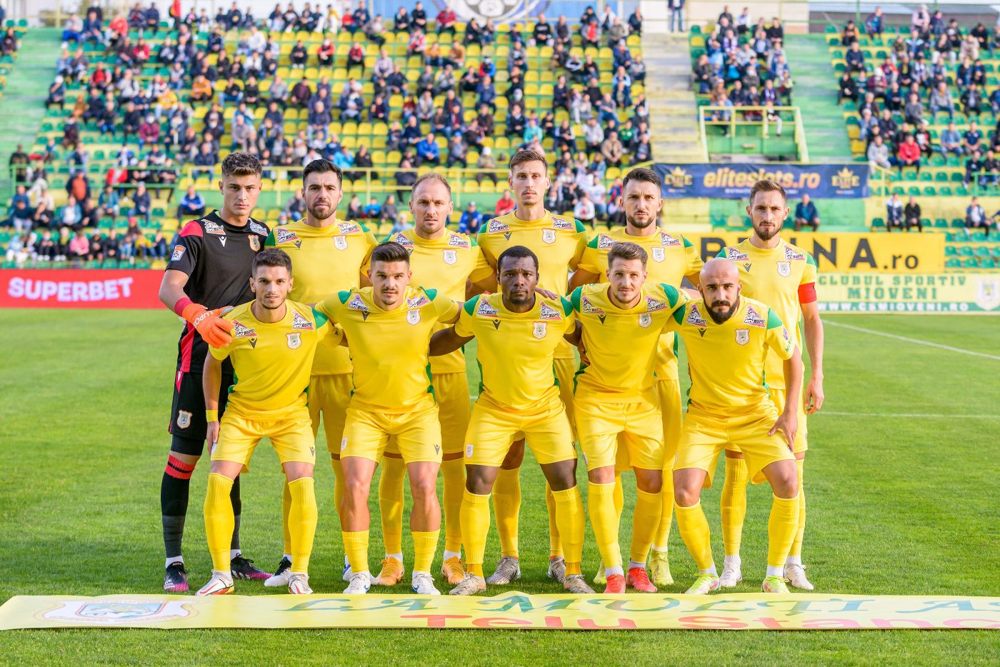 CS Mioveni, gest inedit în Liga 1. „Banderole albe la următorul meci. Dacă nu se iau măsuri, ne adresăm FIFA și UEFA”
