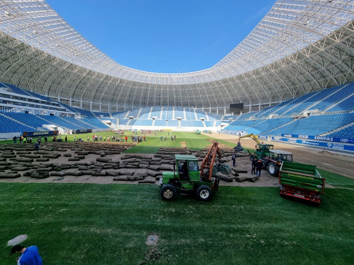 Se schimbă gazonul pe „Ion Oblemenco”! Cât costă noua suprafaţă de joc și când va fi inaugurată! FOTO