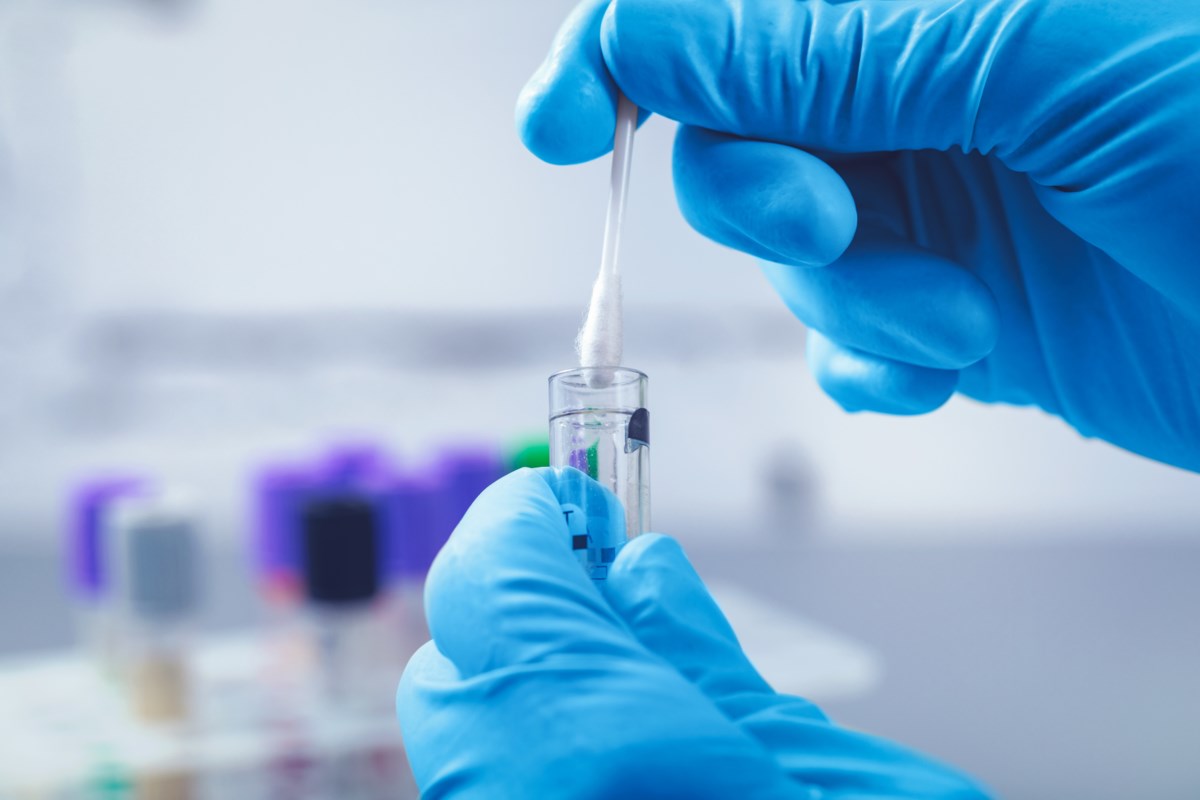 Un membru al naționalei României U21, testat pozitiv cu coronavirus! „A părăsit cantonamentul”