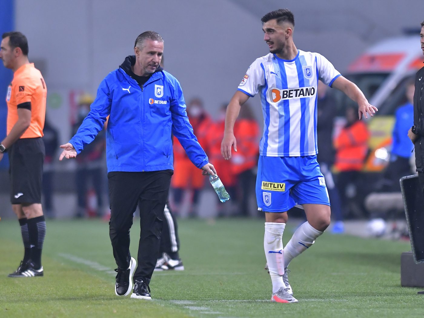Laurențiu Reghecampf îl linişteşte pe Mihai Rotaru și dă de pământ cu conducerea lui FC Voluntari: „Nu credeam că se mai întâmplă asemenea lucruri”