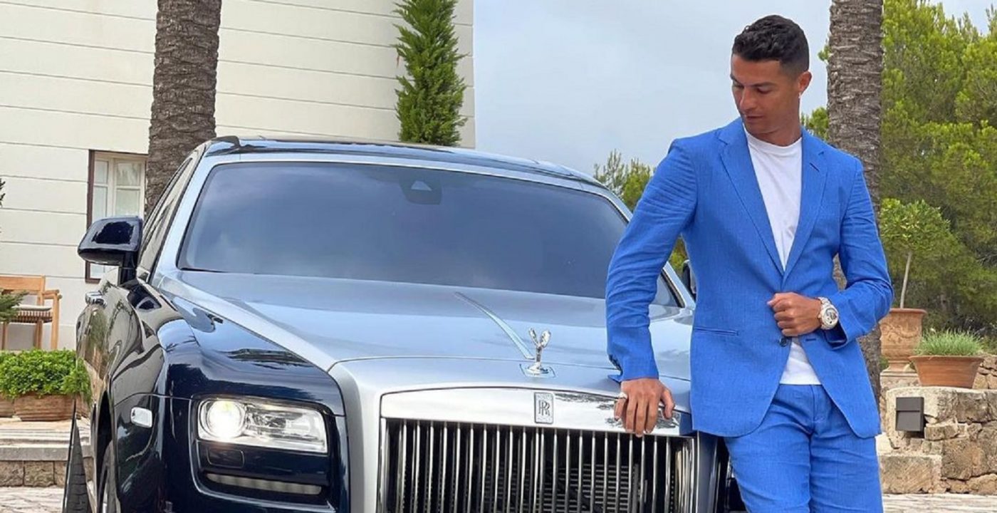 Criză incredibilă! Șoferul lui Cristiano Ronaldo a stat la coadă șapte ore pentru a face plinul bolidului Bentley de 250 de mii de euro, dar a plecat fără nici o picătură de combustibil