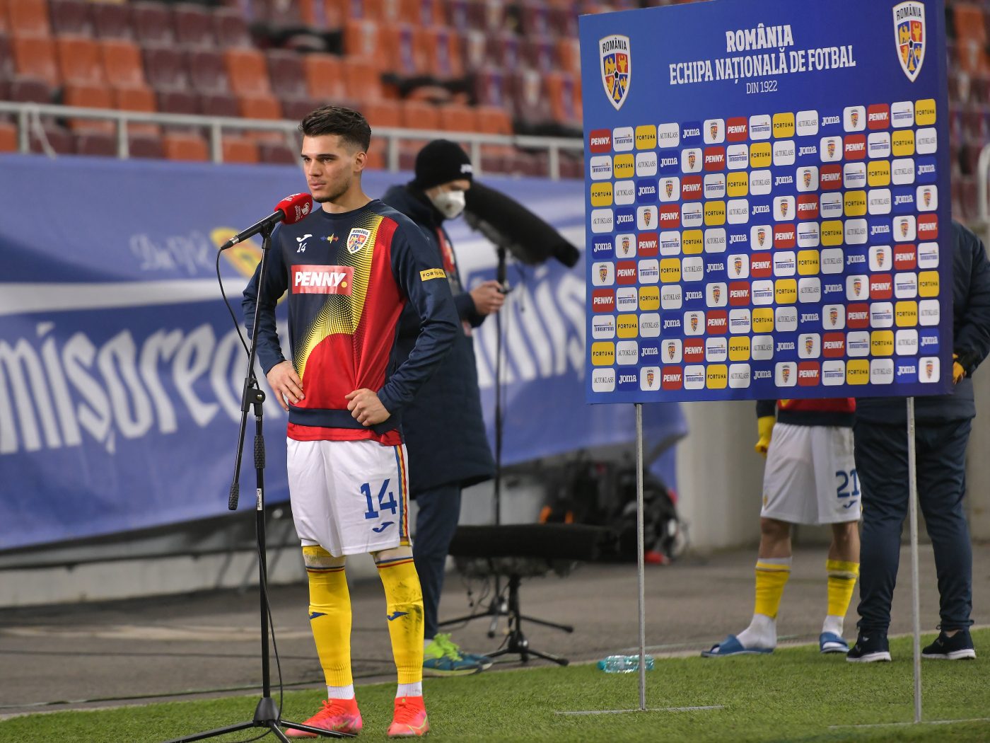 Selecționerul Hansi Flick, impresionat de eurogolul marcat de Ianis Hagi în poarta Germaniei: „Și-a folosit ambele picioare și a gândit foarte bine!”