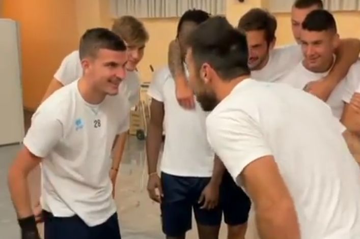 Valentin Mihăilă, învins de Gianluigi Buffon în cantonamentul Parmei! Provocarea pe care a acceptat-o fotbalistul român | VIDEO