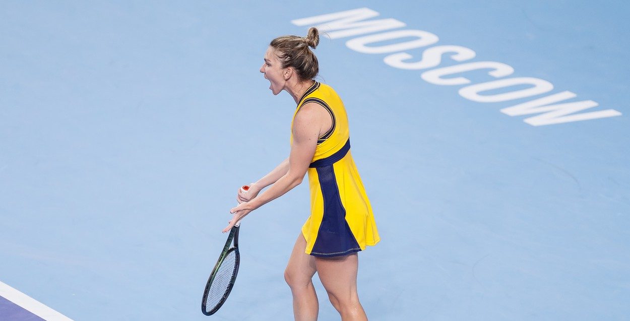 Simona Halep nu și-a mai putut controla frustrarea în meciul cu Maria Sakkari de la Moscova! Ieșire violentă a româncei | VIDEO