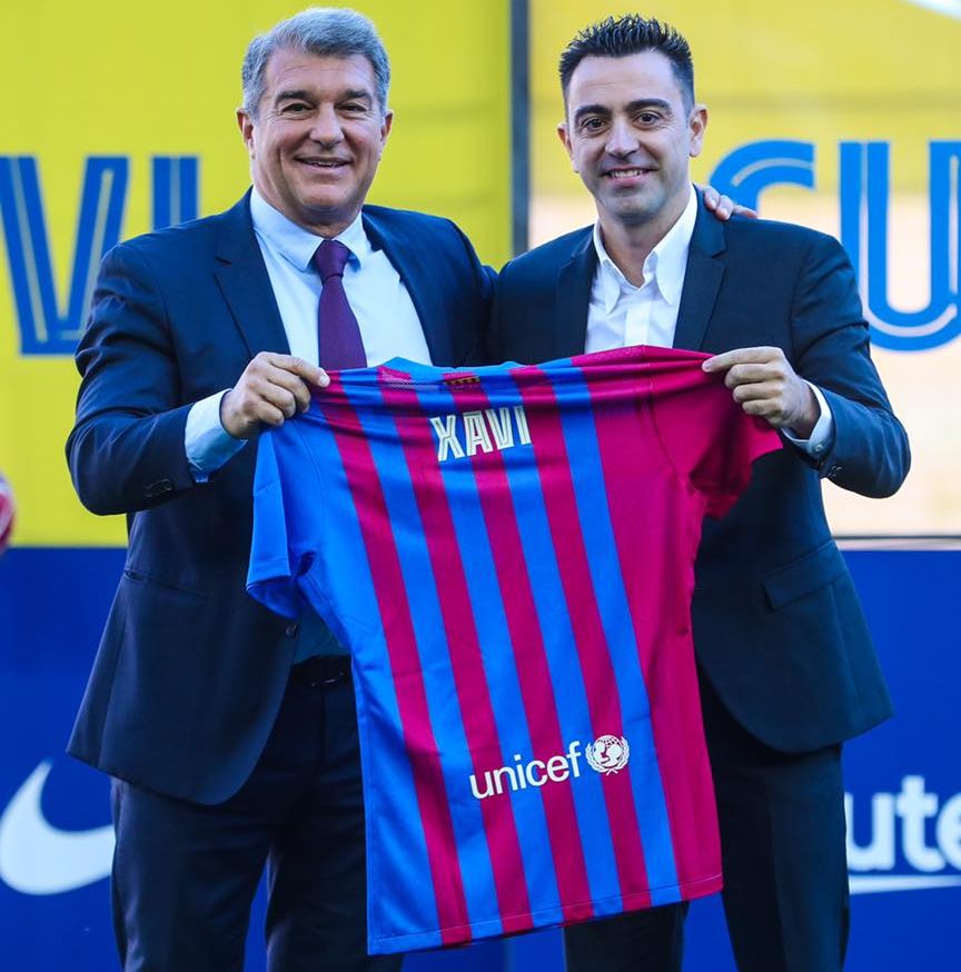 Xavi a fost prezentat oficial la Barcelona, în prezența a 10.000 de suporteri! „Trebuie să câștigăm toată meciurile!” | VIDEO