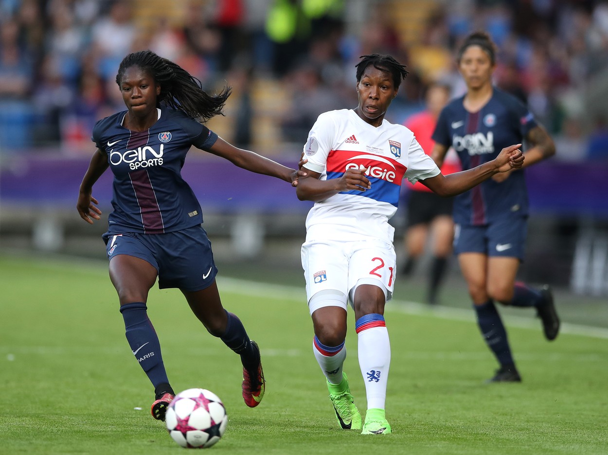 Aminata Diallo, fotbalistă la PSG, a fost arestată de poliția franceză în urma unui atac violent căruia i-a căzut victimă coechipiera ei Kheira Hamraoui!