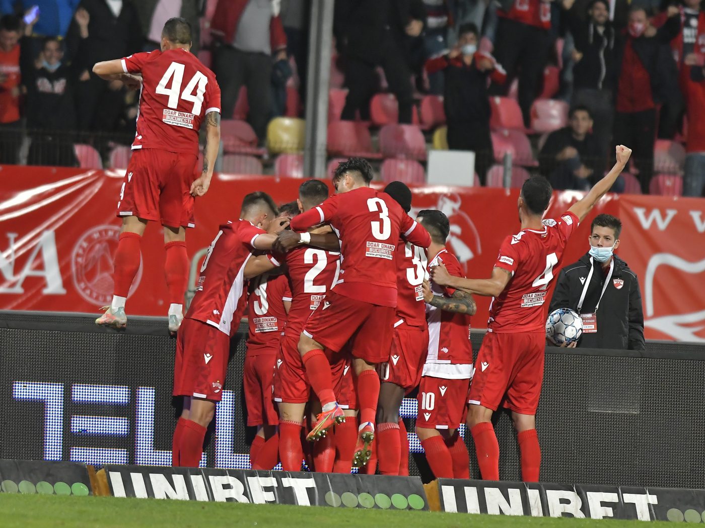 Fost atacant din Ștefan cel Mare, pesimist înainte de meciul Dinamo – CFR Cluj: „Ar fi surpriza campionatului să-i bată”