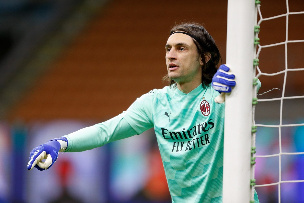 Top Pariu: AC Milan – Napoli se pariază la cota 1.65 » Pachetul Zilei ajunge la cota 10.75!