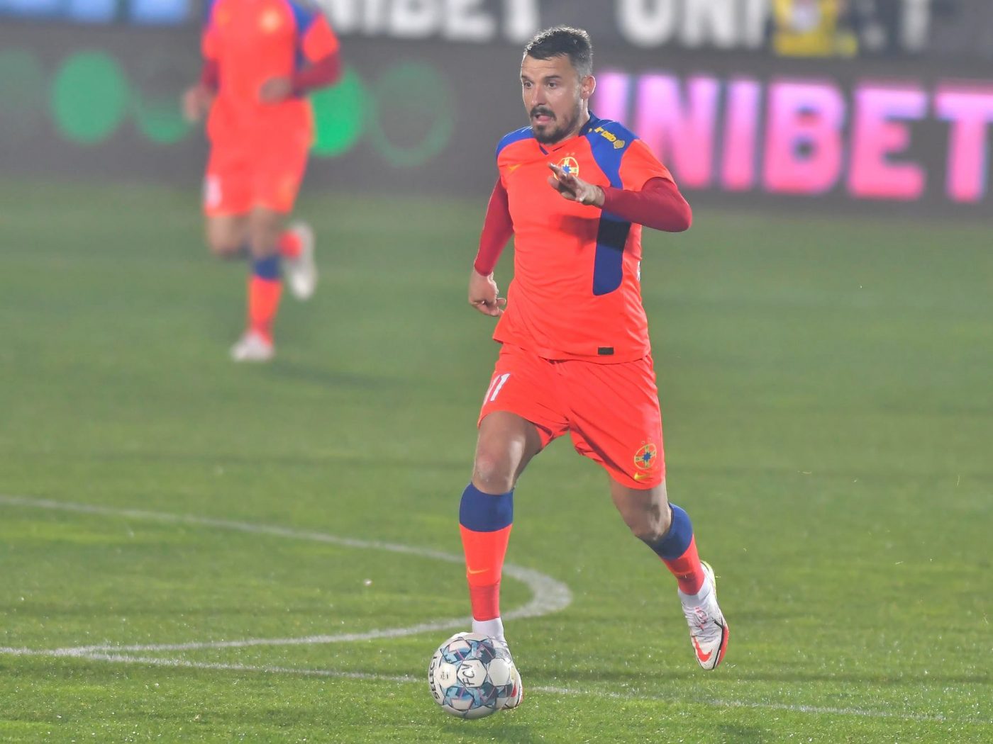 Constantin Budescu, OUT de la FCSB! Gigi Becali, anunț șoc: „Îl schimbam în minutul 30! Mai are 3-4 luni și la revedere!”