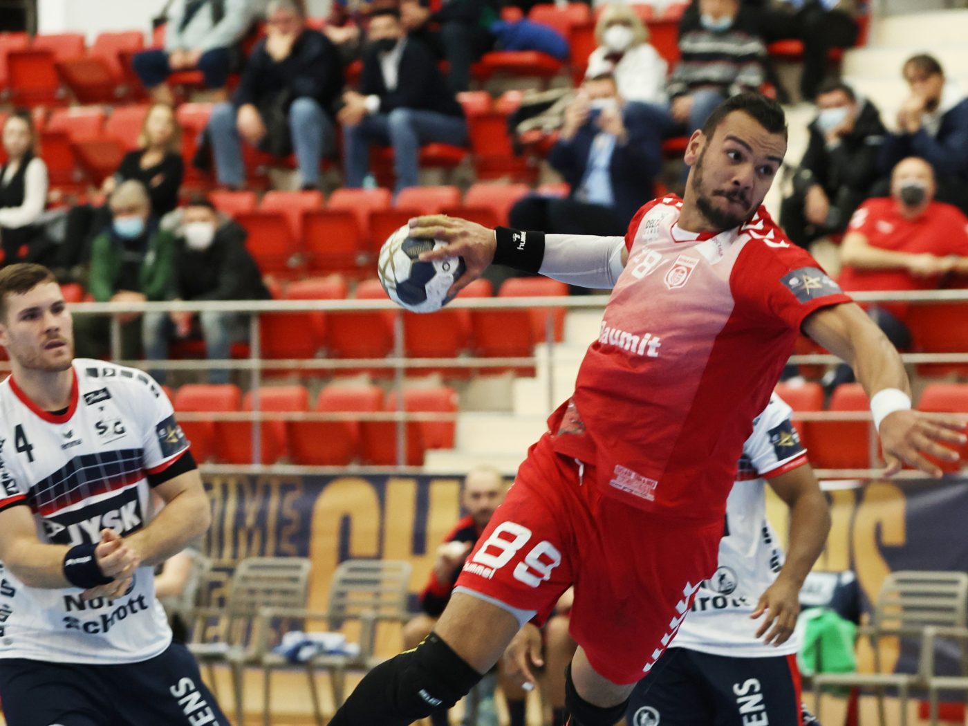 Dinamo atinge o bornă istorică în Liga Campionilor la handbal! Cum arată palmaresul campioanei României, înaintea meciului cu Veszprem