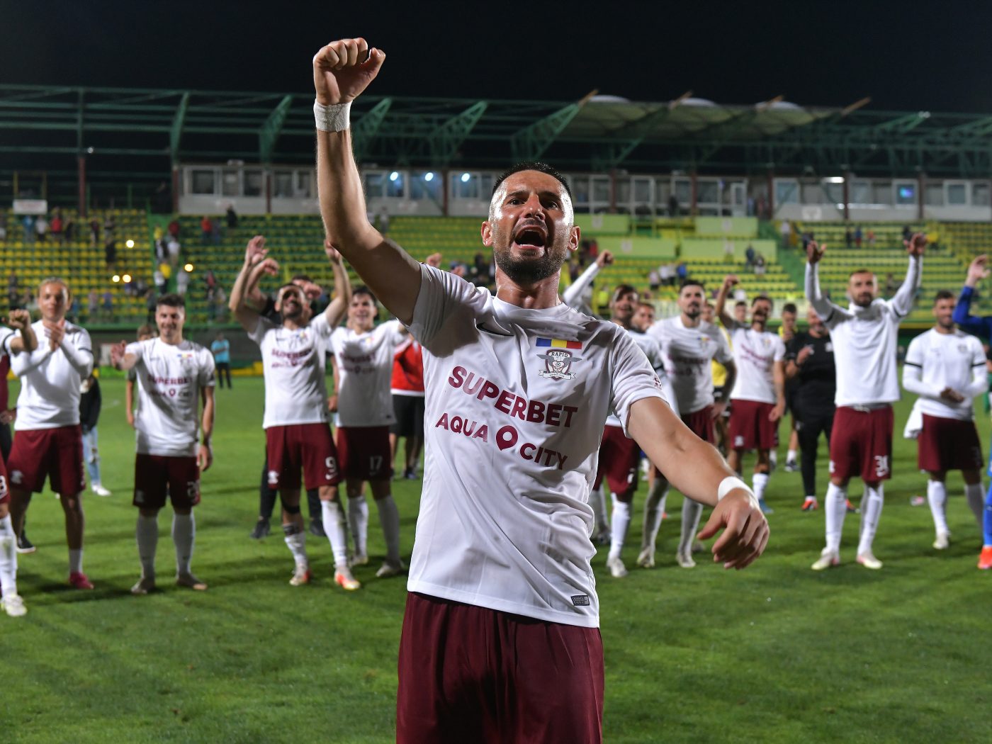 Dragoș Grigore, pus la punct de liderul galeriei Rapidului. „Tu să-ți vezi de fotbal, nu ne trage pe noi la răspundere!”