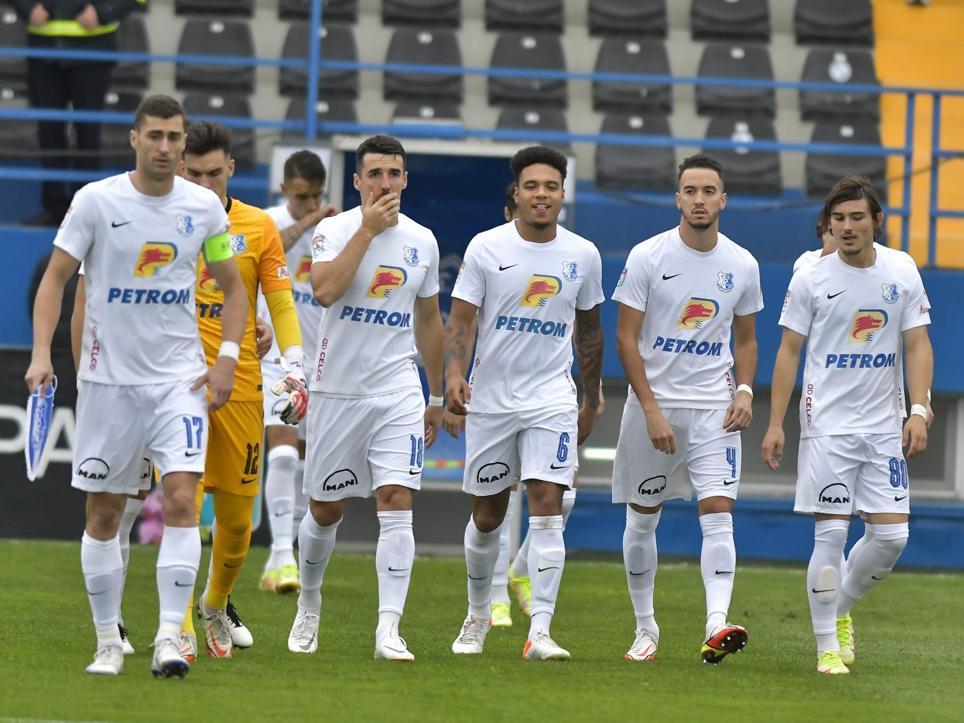 Liga 1: „Rechinii” nu iau în calcul decât victoria » 4 variante de profit lansate la Farul – „U” Craiova 1948 »»