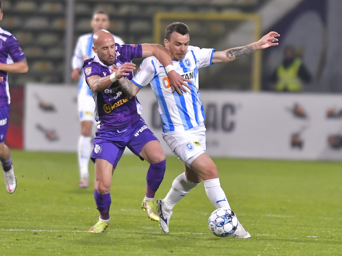 Universitatea Craiova – FC Argeș 3-0. Echipa lui Laurențiu Reghecampf a făcut show în Bănie. Latovlevici, eliminat!