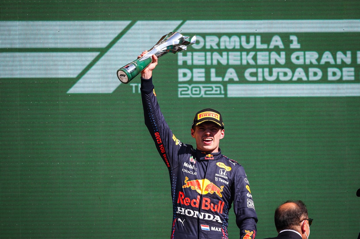Max Verstappen, la un pas să ajungă campion mondial în Formula 1! Încă o victorie mare în lupta cu Lewis Hamilton