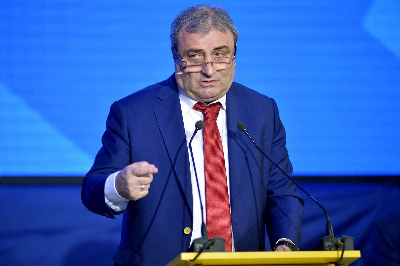 Cornel Dinu îl „distruge” pe Mihai Stoichiță: „E ceva înfiorător! Putea să antreneze cafeaua acolo” | VIDEO EXCLUSIV ProSport Live