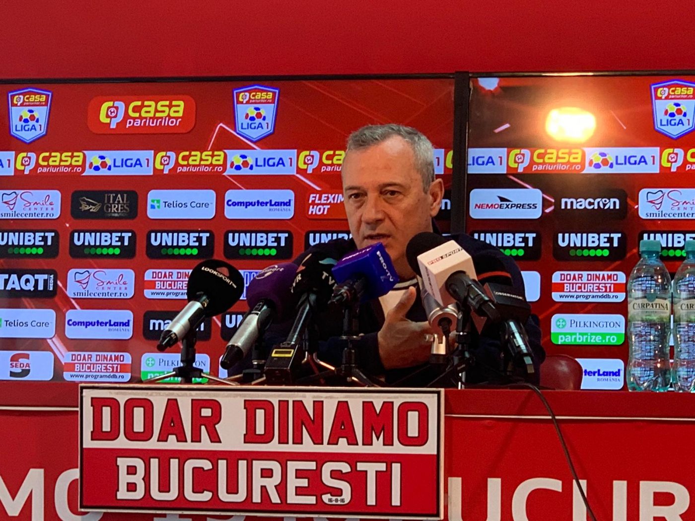 Mircea Rednic nu concepe „finala” România – Islanda fără fani și este revoltat: „Am avut Untold, Costinești și congrese!”