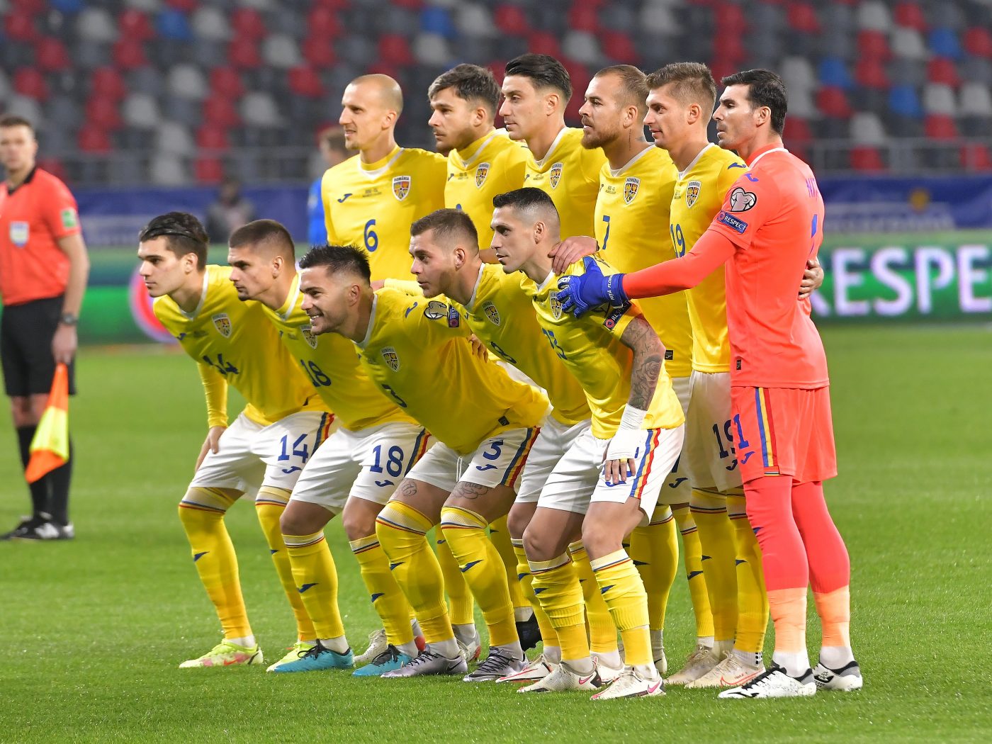 Sponsorul oficial al naționalei României de fotbal a introdus în ofertă cote pentru viitorul selecționer ales de FRF, apoi le-a retras subit! Cine era marele favorit și ce șanse avea Gică Hagi