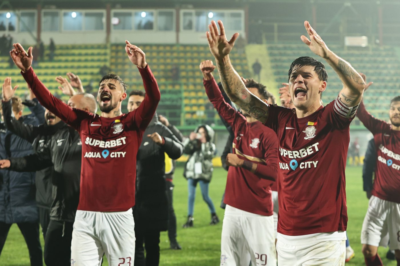 Liga 1: „Giuleștenii” au șansa de a urca pe podium » Rapid – CS Mioveni se pariază și la cota 2.02!