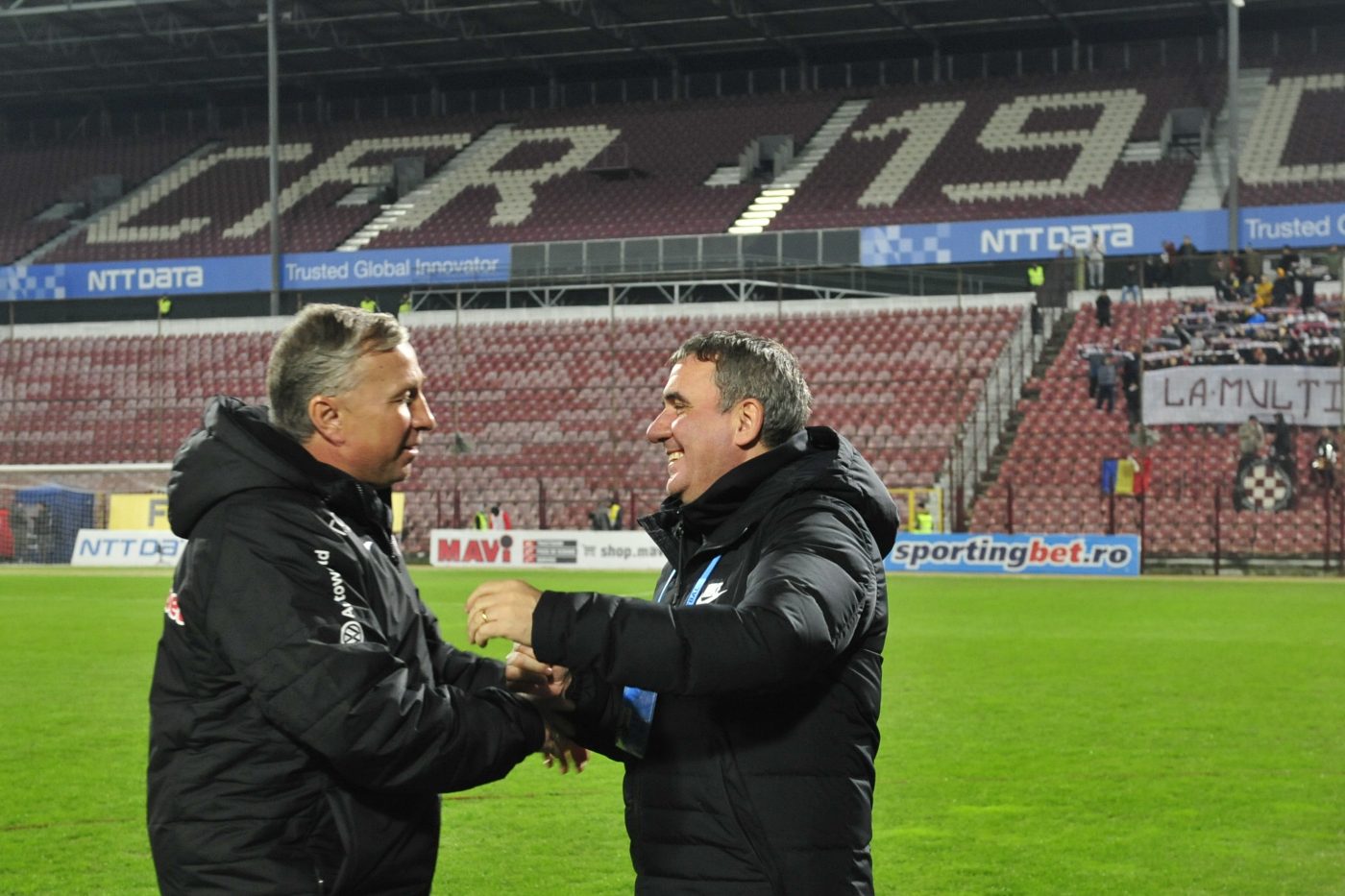 Dan Petrescu, dezvăluiri despre relația cu rivalul din lupta la titlu, Gheorghe Hagi: „E unul dintre puținii care mă felicită!”