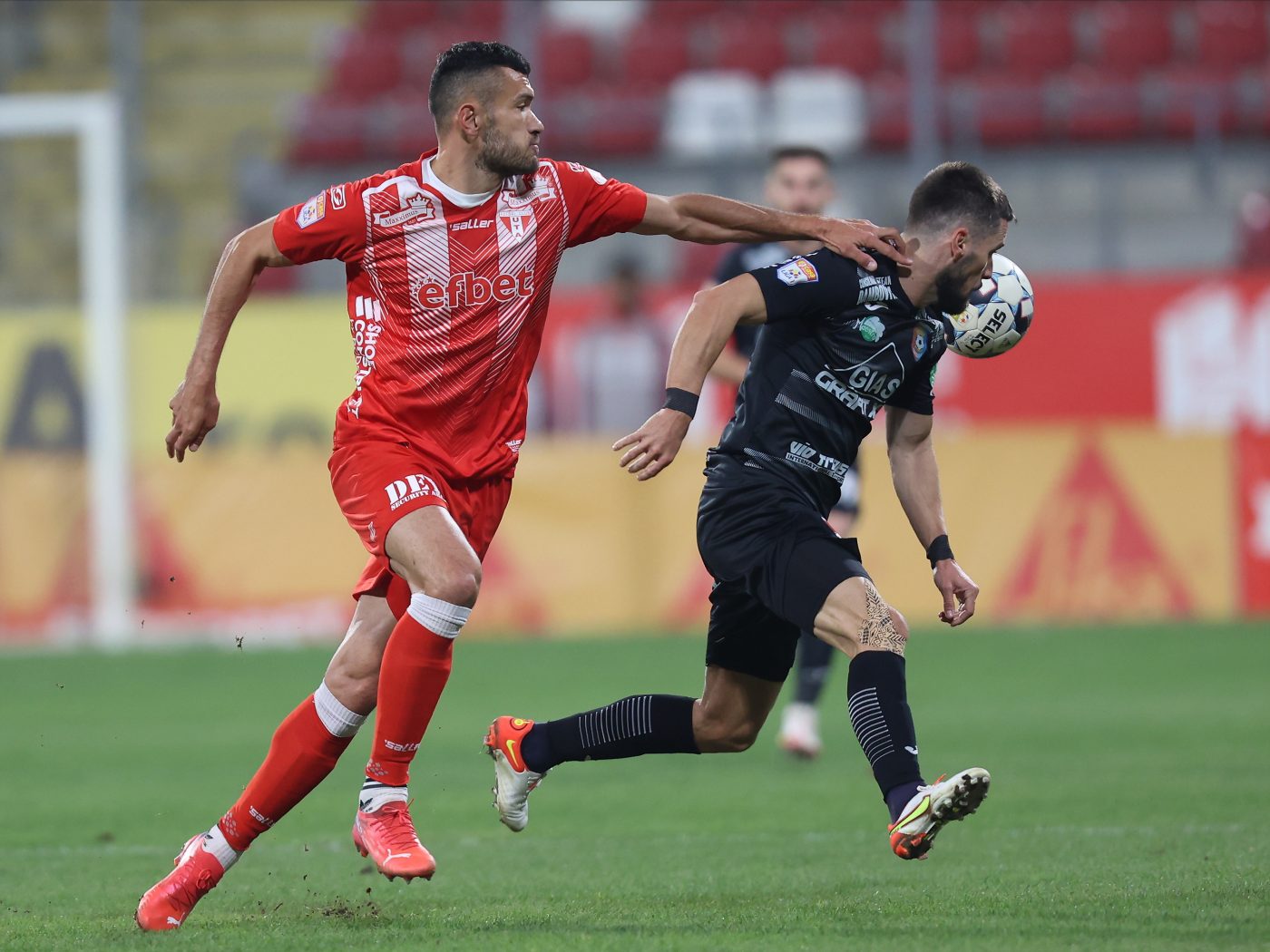 Chindia Târgoviște – UTA 0-0, Live Video Online, în etapa cu numărul 29 a Ligii 1. Miculescu, ocazie uriașă din 7 metri