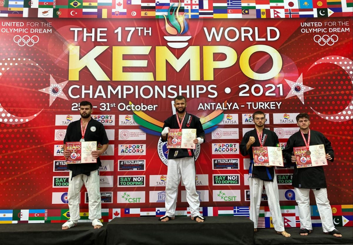 Yani Zaharia a revenit în sport și a cucerit centura de campion mondial MMA!