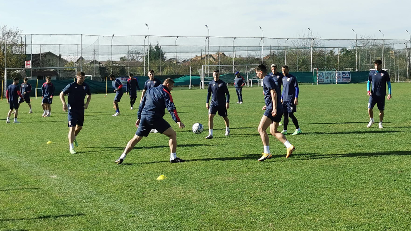 Emil Săndoi, înaintea meciului cu Gaz Metan Mediaș: ”Ne-am apropiat de disciplina din sezonul trecut, se vede și în rezultate!” Chindia se poate apropia de locurile de play-off