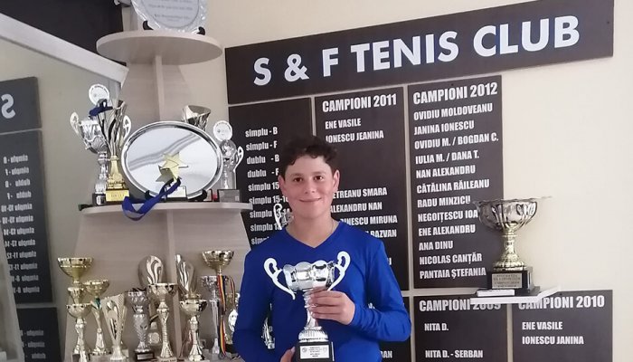 Succes extraordinar pentru puștiul Eric Niță, într-un turneu de tenis Under 12 desfășurat în Spania