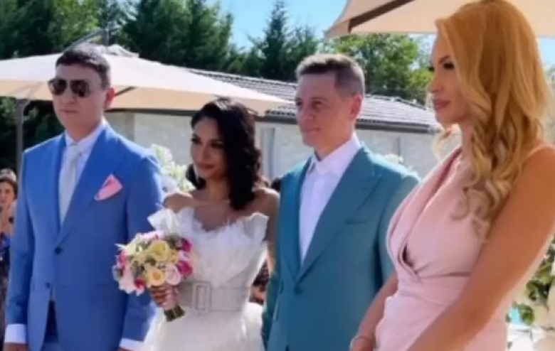 Fina lui Cristi Borcea, ruptă cu bătaia în baia unei televiziuni de colega de platou! Detalii șocante: s-a lăsat cu plângere penală